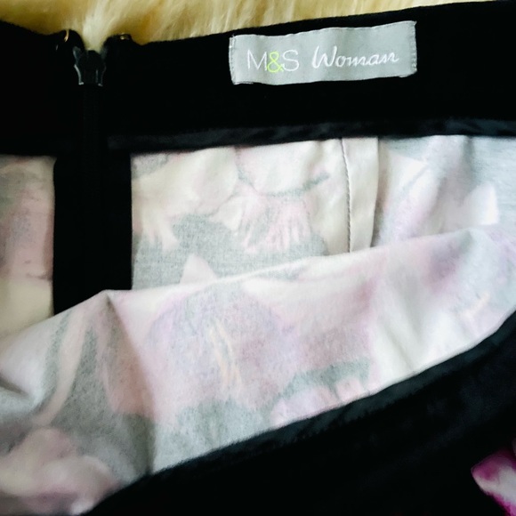 Matching Marks & Spencer Floral Set - Picture 7 of 7